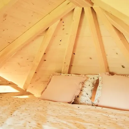 Treehouse Pod Lesom Vakantiehuis Muran