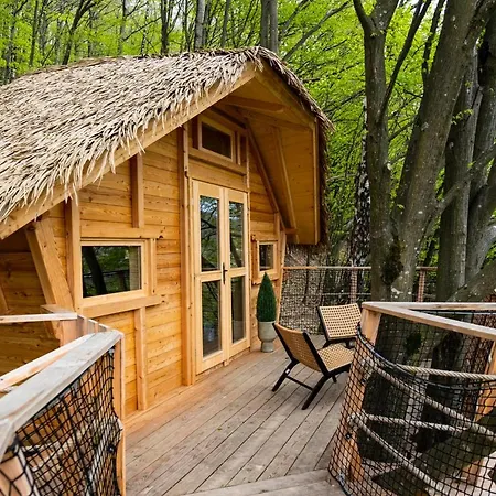 Treehouse Pod Lesom Vakantiehuis
